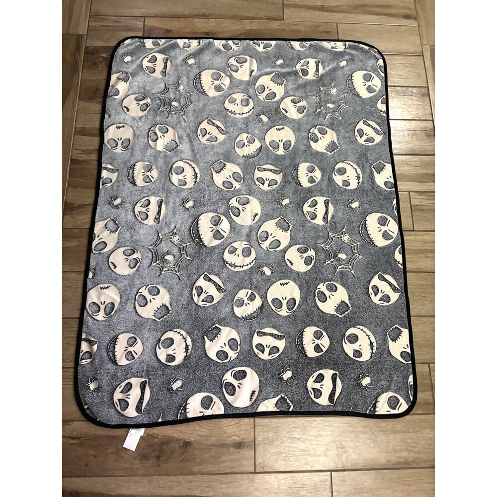 The Nightmare Before Christmas‎ Faces Glow-In-The-Dark Soft Throw Blanket